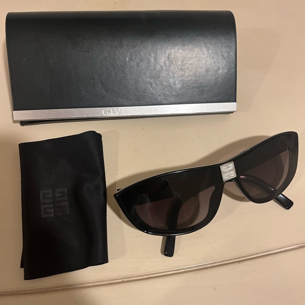 Givenchy 4Gem 146MM Oval Sunglasses
